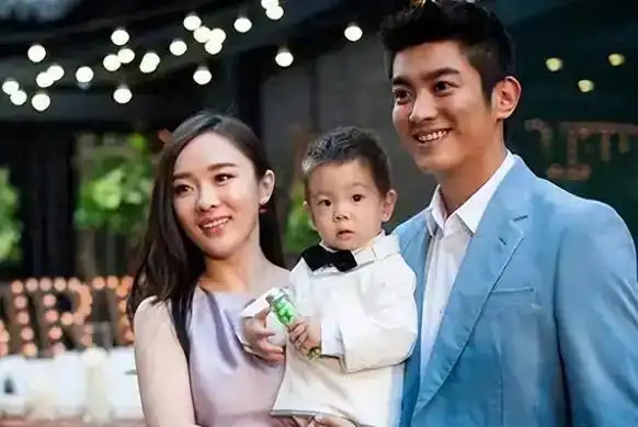 娱乐圈感人爱情故事_娱乐圈夫妻有哪些照片_明星夫妻爱情故事