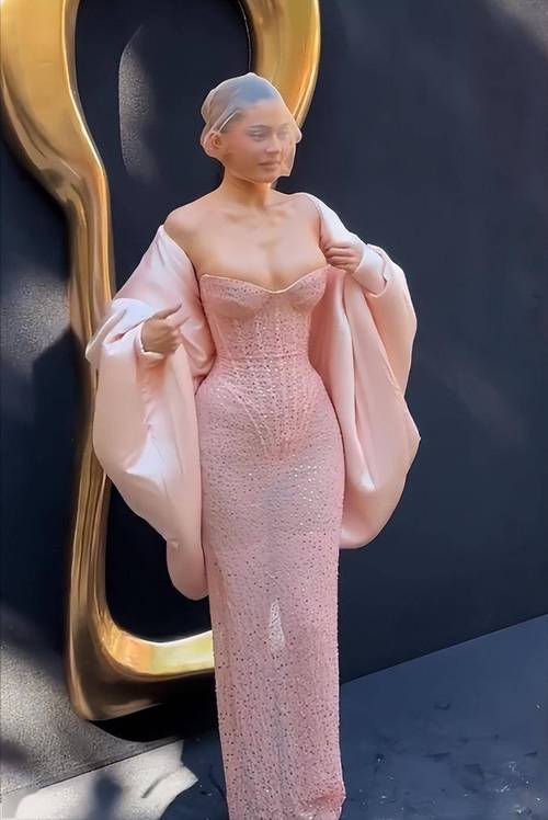 那些真实不装的明星，才最动人